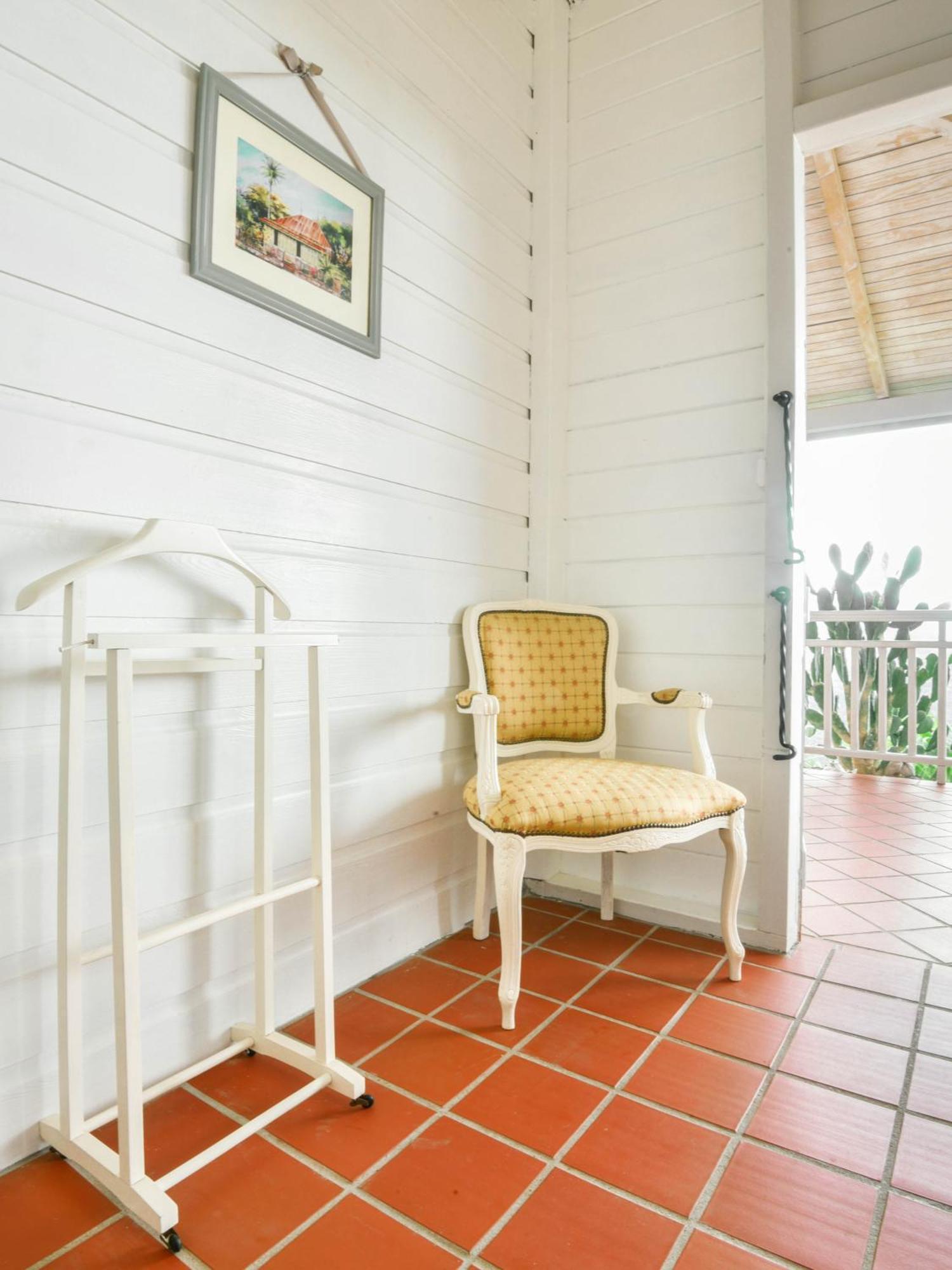 פוינט-נואר Beausejour Guest House מראה חיצוני תמונה